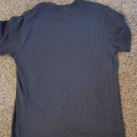 Quicksilver tshirt - Picture 2 of 3